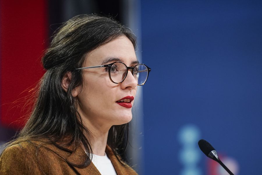 latercera's tweet photo. Vallejo y alza de Republicanos en encuesta CEP: “Preocupa, porque ultraderechas tienden a tener menos valorización de las instituciones democráticas” https://t.co/oAMNVbYxk1 https://t.co/9hKYs3WMiv