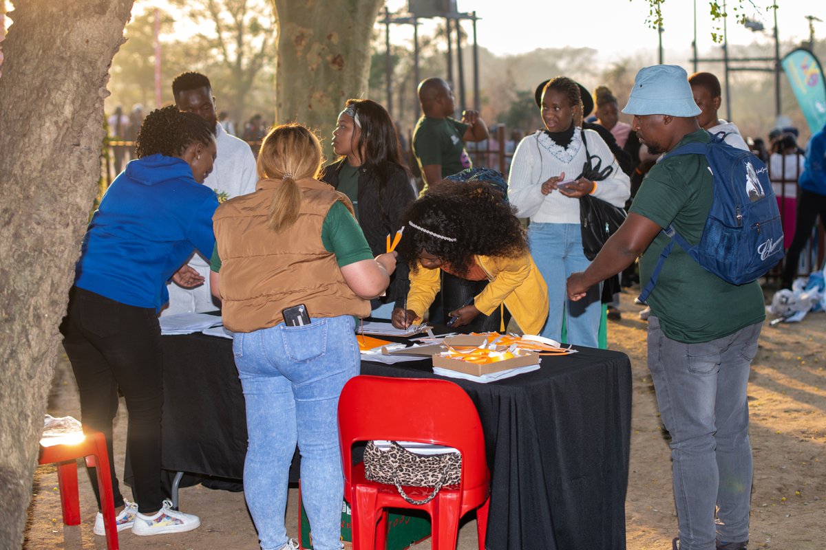 EmpowaYouth's tweet photo. Sihlela kusita insha lengasebenti
#empowayouthweekend #InspiredConnectedTransformed #empoward2work #eyw https://t.co/i88TPkPGFH
