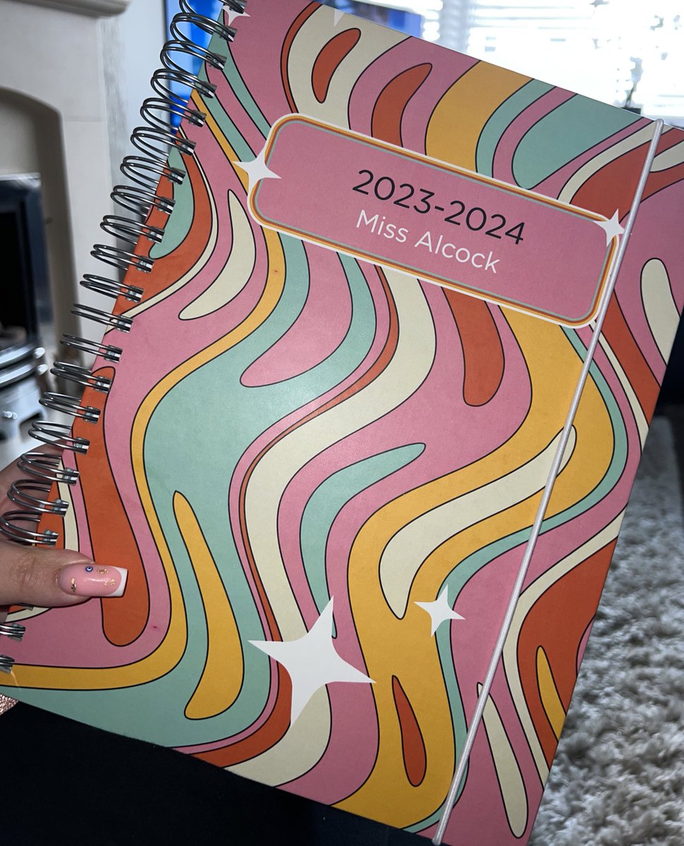 Miss_A_History_'s tweet photo. New @Pirongs planner has arrived for September just before jetting off on my holibobs tomorrow 🥰 https://t.co/sQ7gIE87Io
