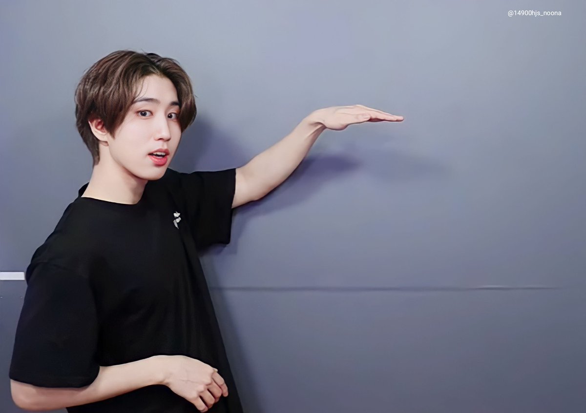 14900hjs_noona's tweet photo. [2023 STAYweeK]
Stray Kids 📷 With STAY Behind "HANJISUNG"🖤🐿️🫶

@Stray_Kids
#한지성 #한 #HAN #HANJISUNG
#2023STAYweeK #스테이위크 #스테이크
#PhotoWithSTAYBehind https://t.co/B1e7K4CnTV