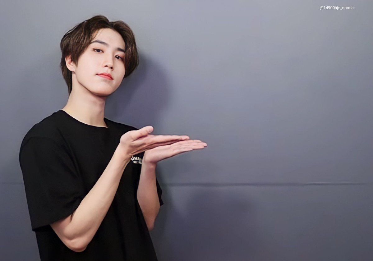 14900hjs_noona's tweet photo. [2023 STAYweeK]
Stray Kids 📷 With STAY Behind "HANJISUNG"🖤🐿️🫶

@Stray_Kids
#한지성 #한 #HAN #HANJISUNG
#2023STAYweeK #스테이위크 #스테이크
#PhotoWithSTAYBehind https://t.co/B1e7K4CnTV