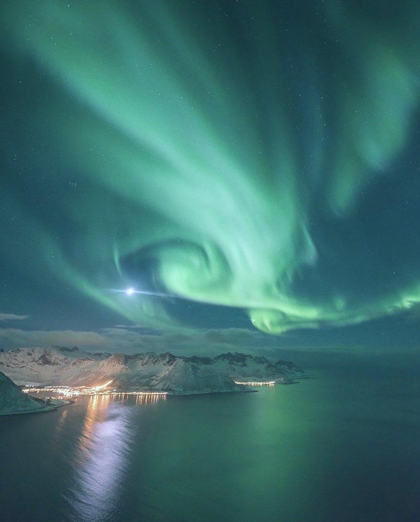 earthcurated's tweet photo. Senja, Norway 💫 https://t.co/AxmS5kET8t