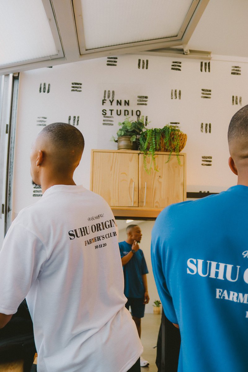 suhuoriginal's tweet photo. SUHU ORIGINAL FARMERS TEE 🛖 🐐

Inspired by the abundance of wealth in the rich African soil, that has for generations serenaded our feet, this T-shirt aims to inspire the free spirited and ambitious pioneers of Africa. https://t.co/8hol8O4lfe