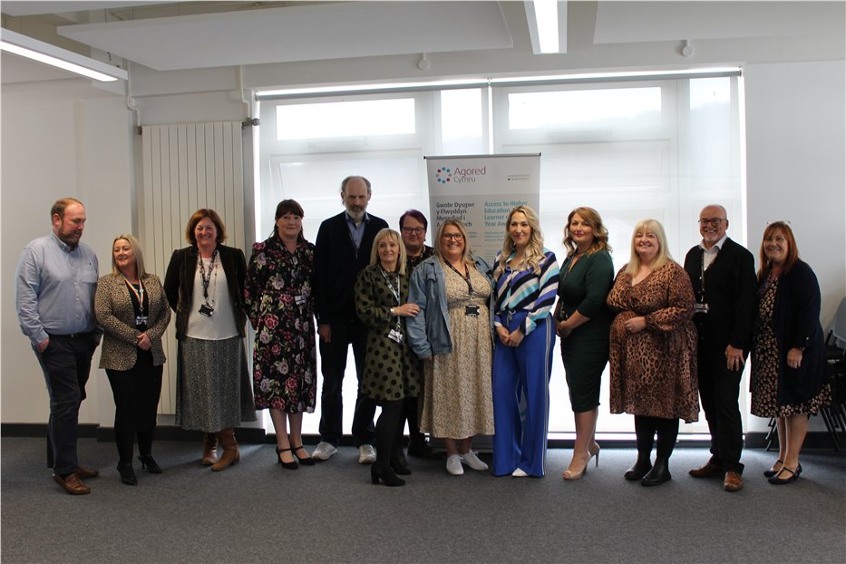 Caerphilly mum who was inspired by cancer journey to become a nurse wins national award. The well-deserved win is a testament to Emma’s bravery and dedication 👏

ℹ Read Emma’s inspirational story, here: tinyurl.com/ACLOYEmma

#LearnerOfTheYear #AgoredCymru