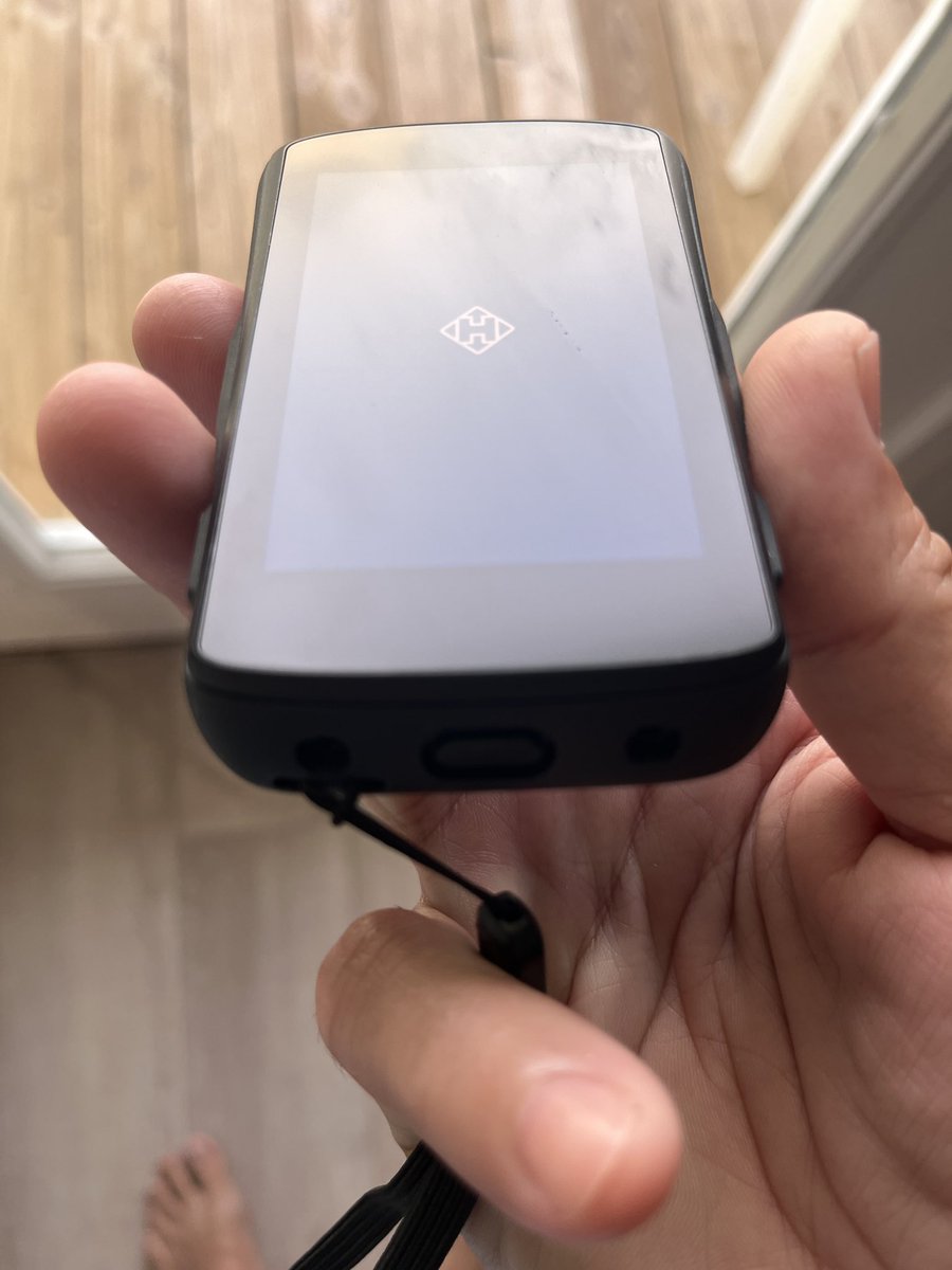 techepet's tweet photo. @hammerheadrides  would appreciate if you can expedite Ticket ID: 131416. It takes 24hs for every response. All required info is on the pictures where it’s clear there is not a scratch on the unit and yet the screen is defective and with a line across it.
Attaching images here to https://t.co/psMbsOVqGX