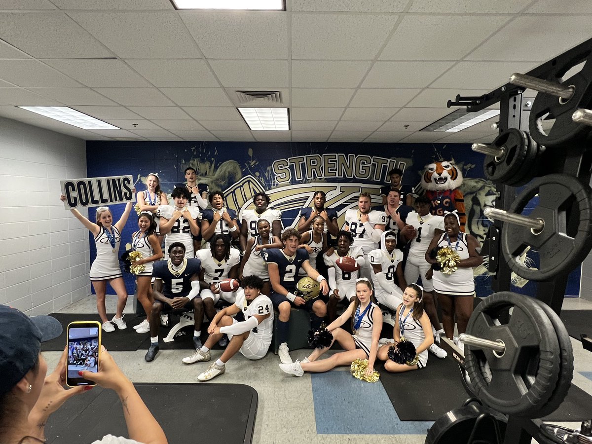 Smith__Amy's tweet photo. Thank you @vypehouston for capturing our @KC_Cheerleaders . We are so excited for some @KCTigerFootball . https://t.co/bpEOexIIJx