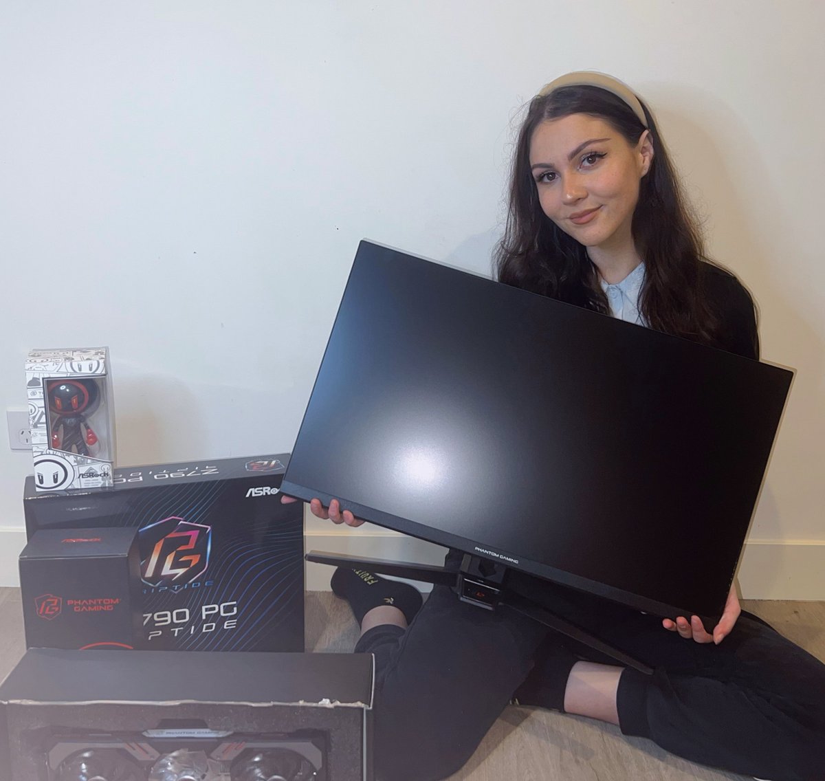 Aliythia's tweet photo. 🎉 Partnering with ASRock! 
Thanks for the: 
- Z790 PG Riptide motherboard, 
- RX 6750 XT Phantom Gaming D 12GB OC Graphic Card,
- PG27FF1A Monitor!

To celebrate, we’re giving away a monitor, enter by August 28th

🖥️ https://t.co/xCUlOusR6i 🖥️

#ASRockPartner #ad #gamingupgrade https://t.co/x9VkHWsTh1