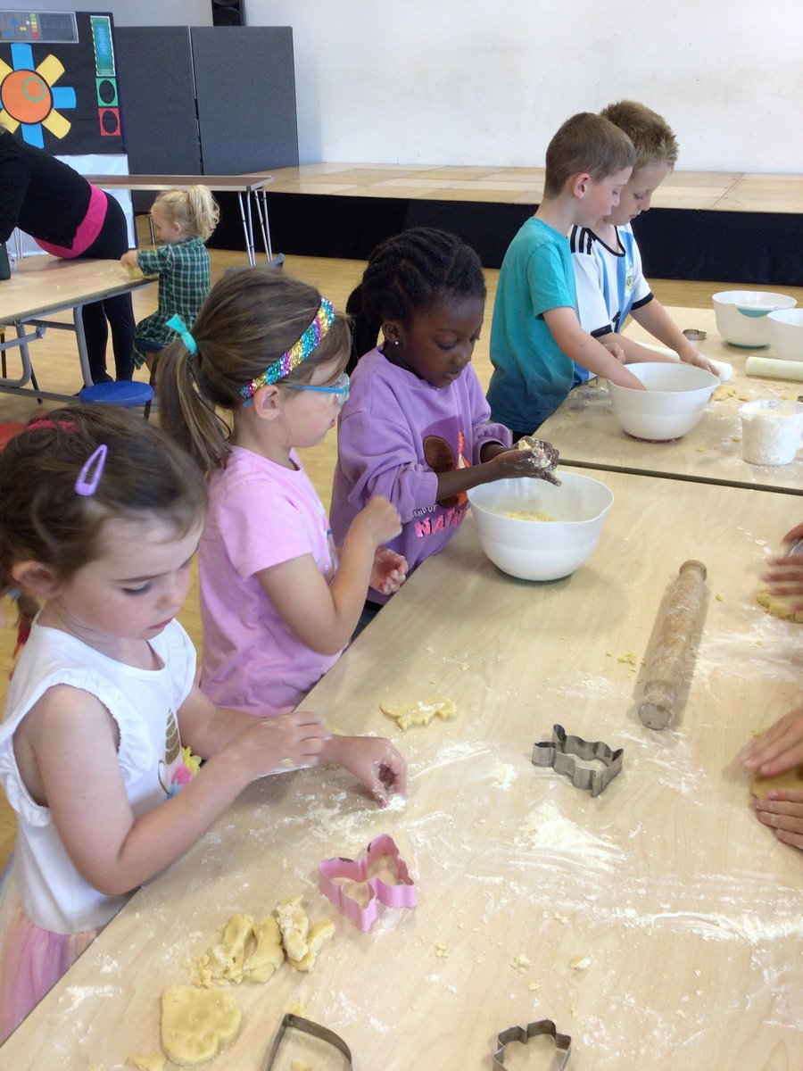 Our #EmbleyRangers have been having a brilliant time with fun activities from baking shortbread to exploring the woods during our #HolidayClub! 🌳 #theembleyway #kidsactivities #learningoutdoors #summerholidayclub