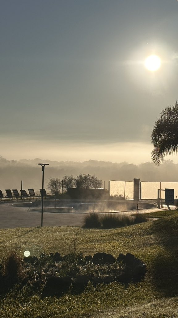 Buen día! #Uruguay Anoche visitamos unos de los teatros más lindos que conozco. El Larrañaga tiene toda la historia junta intacta conservada por el municipio. 🙌🏽🤙🏽🤙🏽🤙🏽🤙🏽