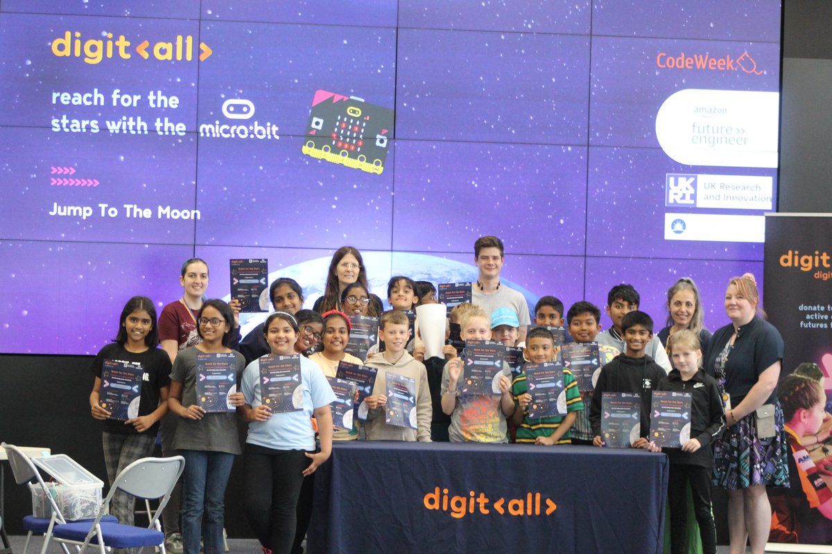 digitallcharity's tweet image. Closing off an incredible few days with these amazing young people at our Reach For The Stars Summer School 🚀☄️🛰️🪐

Well done all 👏 

#AmazonFutureEngineer #Microbits #KidsWhoCode #CodingSummerSchool #DigitallSummerSchool