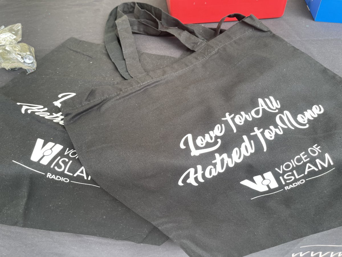 VoiceOfIslamUK's tweet photo. Plenty of merchandise available for everyone this year at #JalsaUK https://t.co/KHRMLecQSN