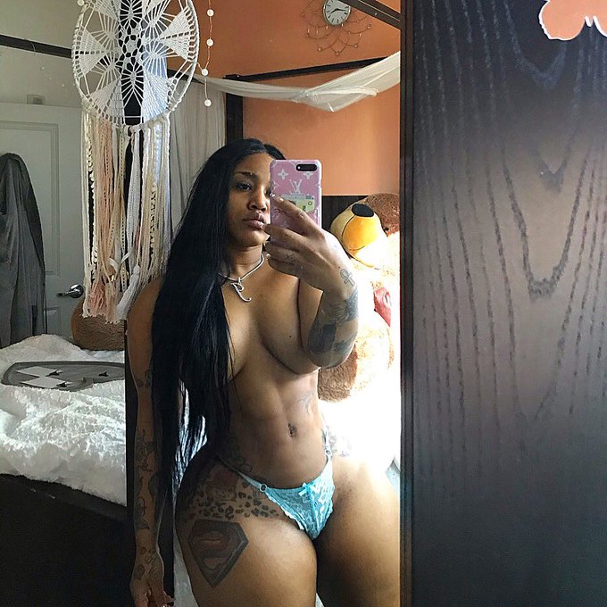 Slick Dick Pussy Banger’s pics and videos