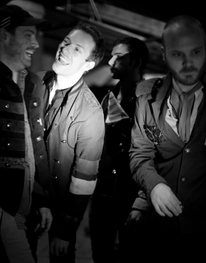 coldplayfiles's tweet image. Coldplay photographed by James Gooding