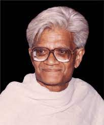 Kaju_Nut's tweet photo. A young Indian scientist was told by the director of his institute that he must stop working on his chosen field. Take up a field of the director's choosing, or leave.

But he kept at it in his spare time and produced a game-changing paper. 

His name was Amal Kumar Raychaudhuri. https://t.co/VPtldIex5k