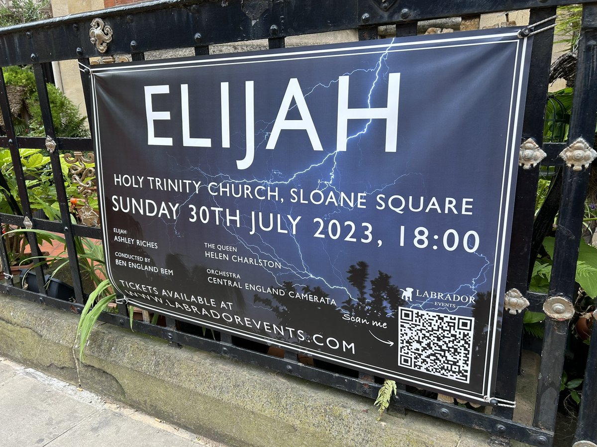 Three day workshop in London culminating with a performance of Elijah with some stunning musicians on Sunday evening. Do come along and support us if you are anywhere near Sloane Square this Sunday evening. #choiroftheearth #elijah #sloanesquare #choralsinging  @ChoirOfTheEarth