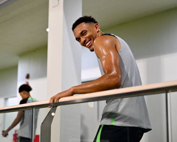 LFCphoto's tweet photo. - @TrentAA

#LFC #LFCtraining #LFCPreSeason 🇸🇬 https://t.co/MOyrNPIGMO