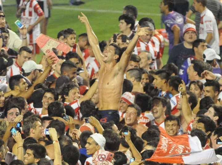 Entre tantos desagradecidos y otros que no valoran al club, siempre es lindo recordarte Bari ❣️

"Nací en este club, me crié acá y esto es lo mas grande que me paso en la vida"