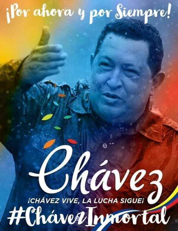 🎵 Todos los amigos del amigo tienen el alma bordada/ con las frases que nos dijo con campechana sonrisa,/ nadie piensa que se ha ido, fue un momentico a la misa/ y va a volver con Sandino, con el Che, Martí y Bolívar. 🎵
#Cuba 🇨🇺 #ChavezVive