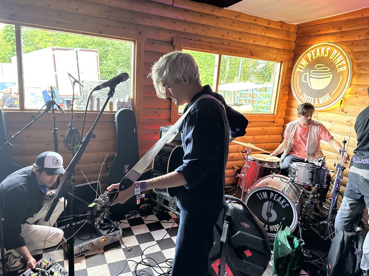 Tim Burgess tweet media