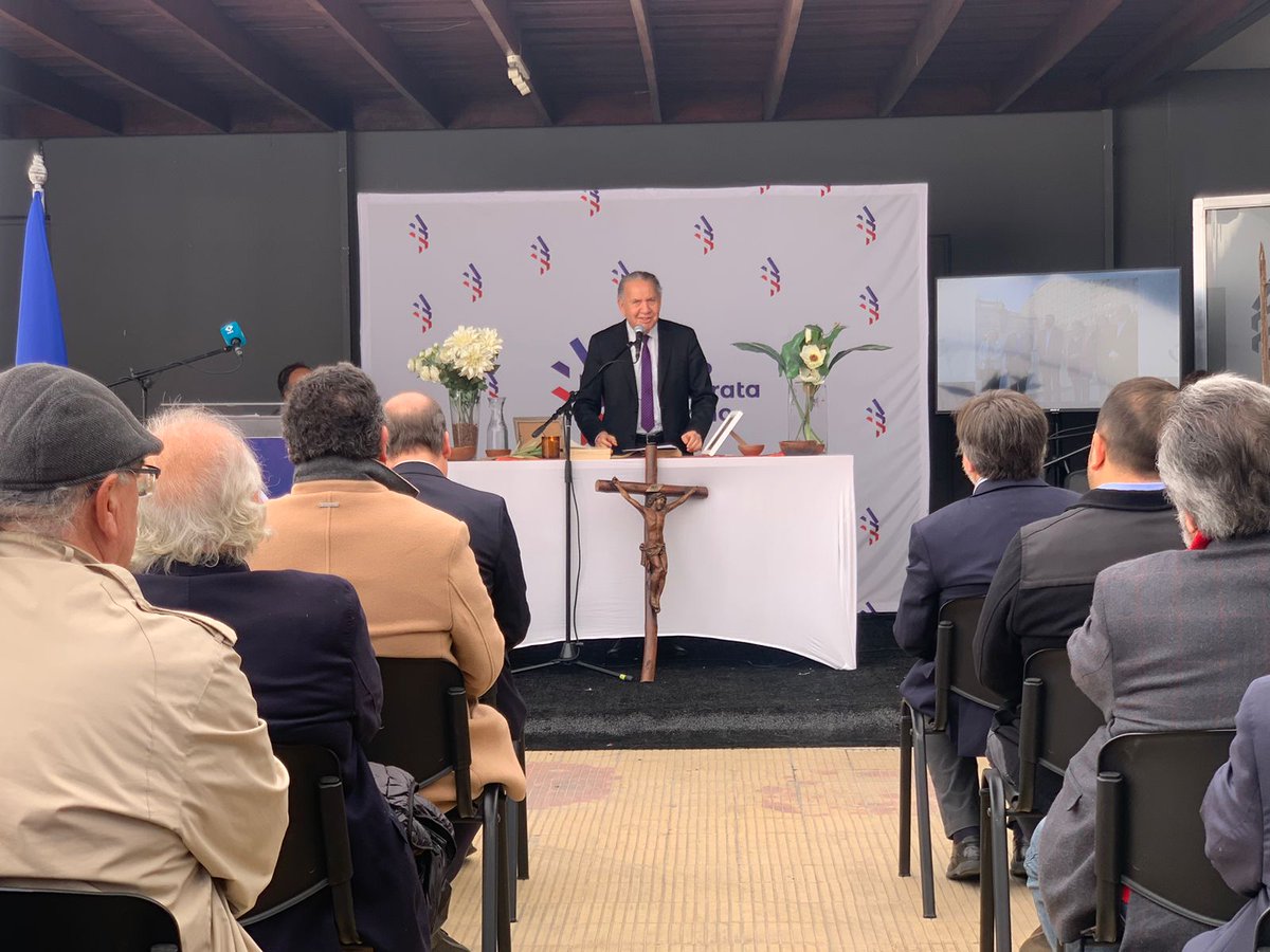 📸 Celebración de nuestro 66 aniversario. 

Nos reunimos en un acto ecumenico y en otro político, donde firmamos nuestro compromiso con el futuro de Chile, la democracia y los Derechos Humanos, el que compartimos con los otros partidos.