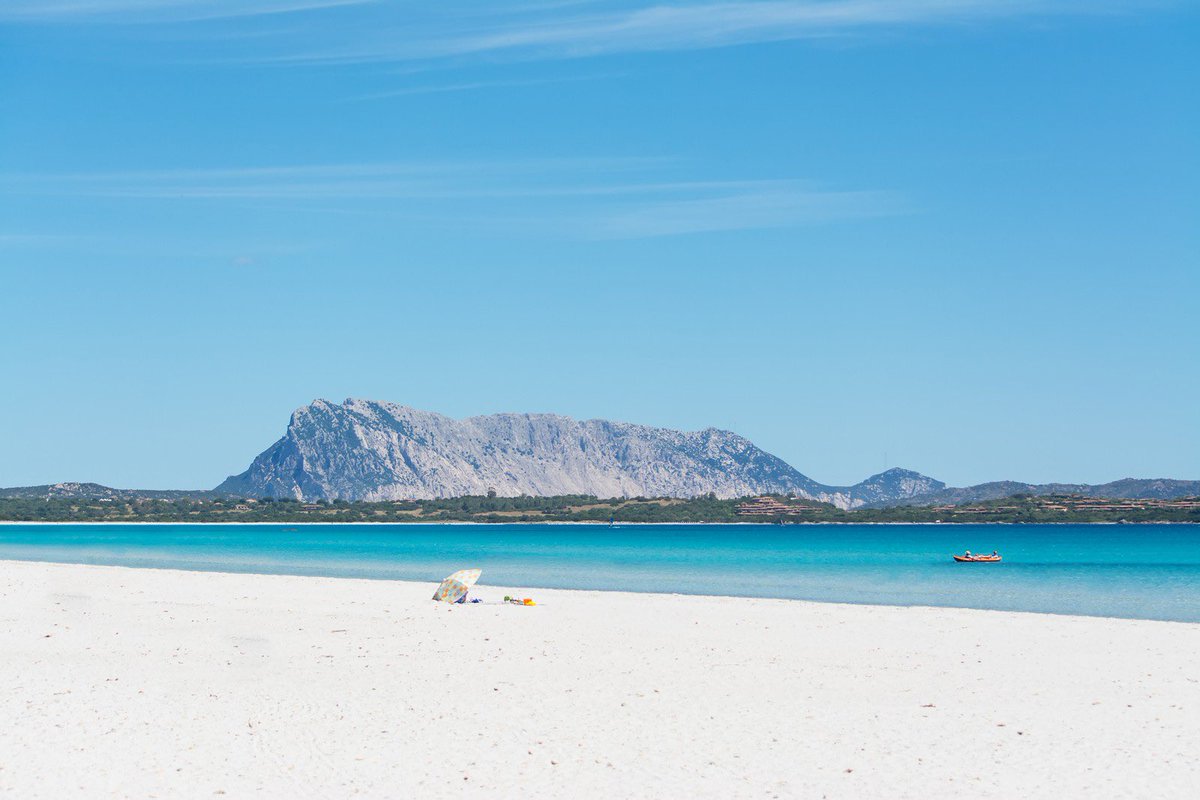 GianCar03813047's tweet photo. San Teodoro spiaggia la cinta 🥂🥂🥂🥂🤗🤗🤗 https://t.co/Ri3LfiHOJC