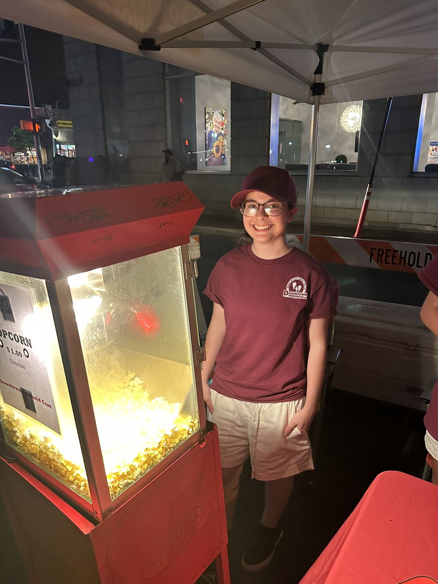 5starcafeFHS's tweet image. Today’s Culinary Internship Feature: Gianna T. A rising Senior learning Event Planning with @downtwnfreehold. Hosting community events like Movie Nights, Concerts and Festivals. She is also learning about sponsorships and  marketing. Keep it up Gianna! #eventplanning #cte #FRHSD