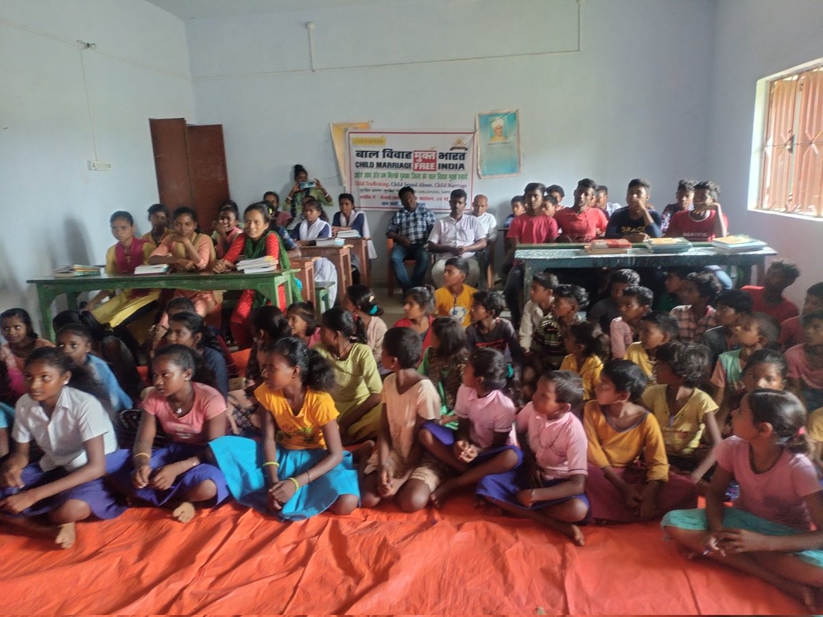 # उच्च विद्यालय अम्बा में बाल विवाह बाल श्रम एवं बाल व्यापार को रोकने के लिए जागरुकता के साथ शपथ दिलाया गया I