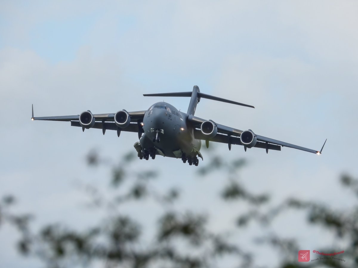 TheSnoopySnoop's tweet photo. #RCH321 C-17A Globemaster III #AE119A 03-3117 USAF @nationalguardMS Mississippi ANG

Landing in gusty side winds at Belfast International today from Muwaffaq Salti AB, Jordan

#avgeek #planespotting https://t.co/kfUE7aCQtV