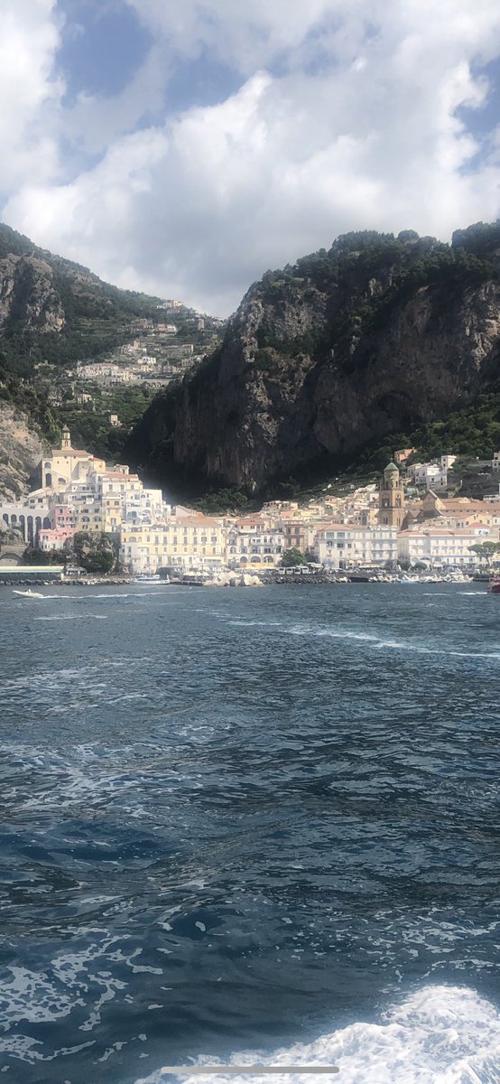evdougherty's tweet photo. Good times on the Amalfi coast. Beautiful but scorcheo🔥#positano #amalfi #ravello 🍋☀️😻 https://t.co/R6BzT7WdY5