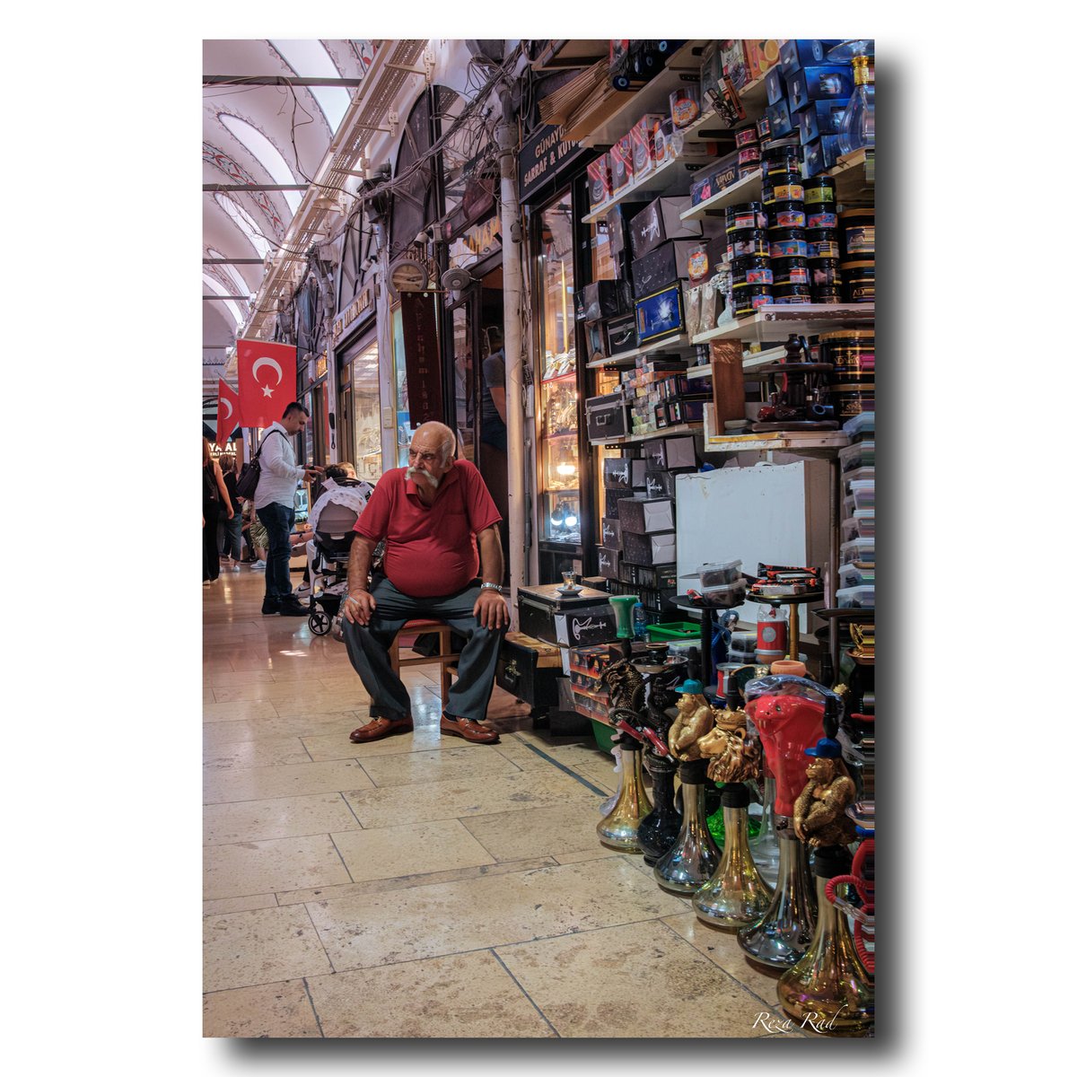 Istanbul Bazar!
#istanbul #i̇stanbul #street #streetphotography #streetclassics #beautiful #beautifuldestinations #geminthecity #photography #photooftheday #street_photography