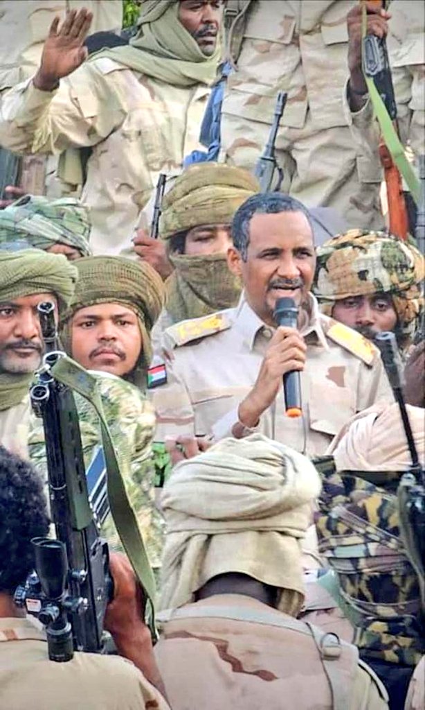 من مصدر موثوق قالو ده ما #حميدتي 

ده واحد من الحرس ودوهو كوفير #بلازا الفي المؤسسة عملوا ليهو وش صناعي 😂😂😂

وين ناس #الذكاءالاصطناعي 
وين ناس ال المرنية ❌
#لاللحرب