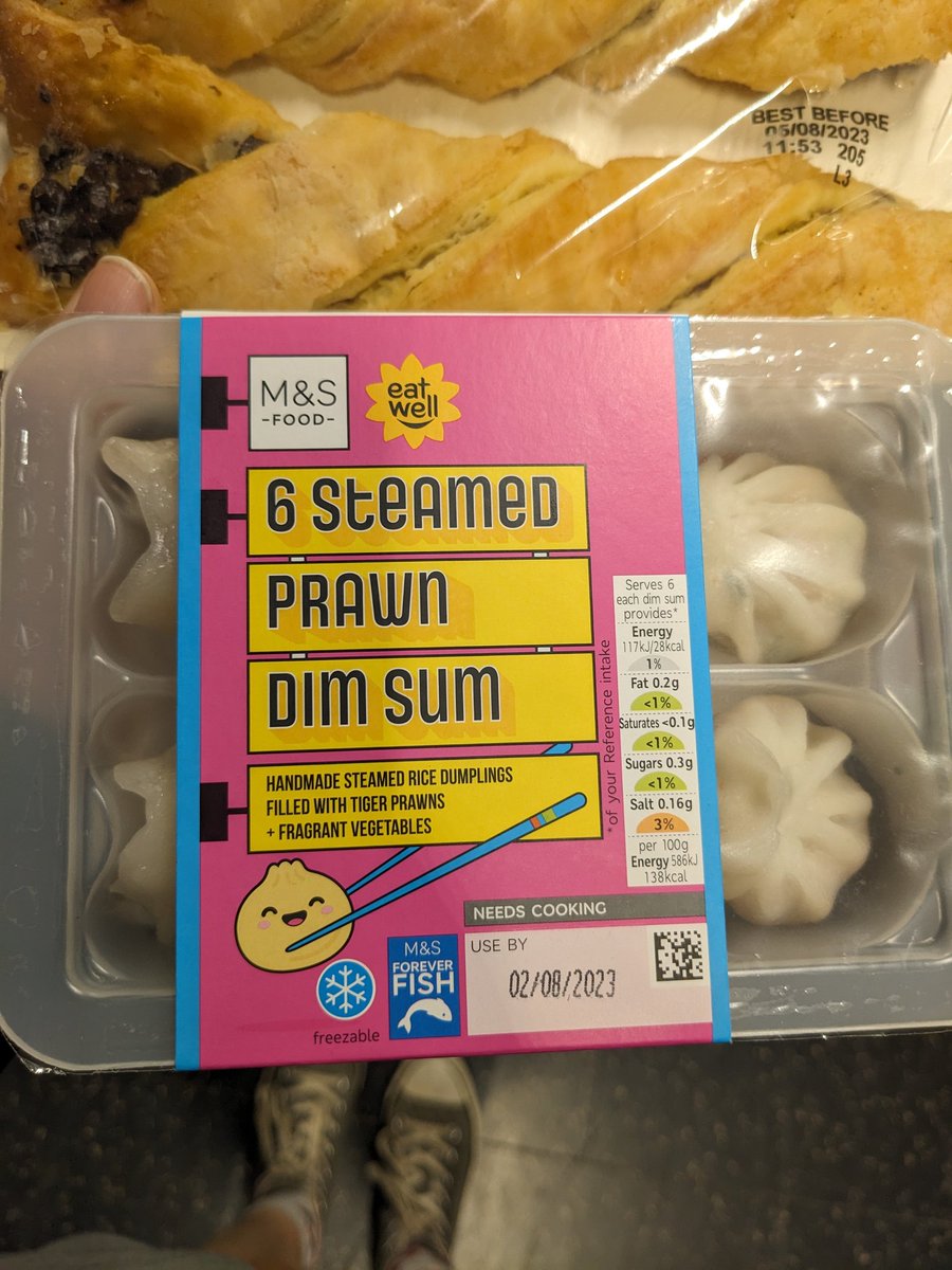 CressBullock's tweet photo. Spotted these in @marksandspencer and they are gluten free. Not tried them yet but excited to be able to #glutenfree #accidentallyglutenfree #coeliac https://t.co/SNNswxqeU3