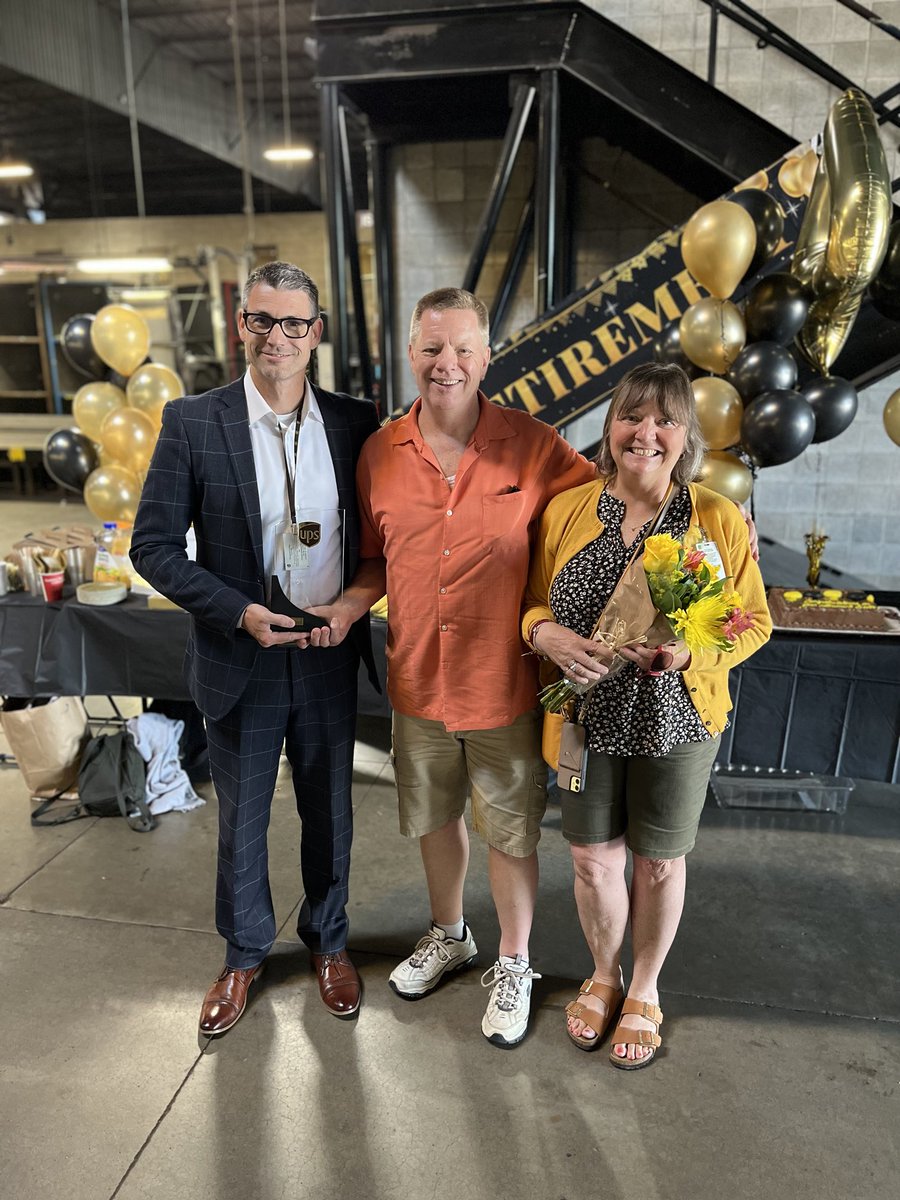 Jim Hummel (@jimhummel41) on Twitter photo Congratulations Scott Curley on your retirement! Over 43 years of service and 37 year COH driver. You leave a huge legacy for the Redmond building! <a href="/NorthwestUPSers/">Northwest UPSers</a> <a href="/SeanGriffin34/">Sean Griffin</a> Congratulations Scott Curley on your retirement! Over 43 years of service and 37 year COH driver. You leave a huge legacy for the Redmond building! <a href="/NorthwestUPSers/">Northwest UPSers</a> <a href="/SeanGriffin34/">Sean Griffin</a>