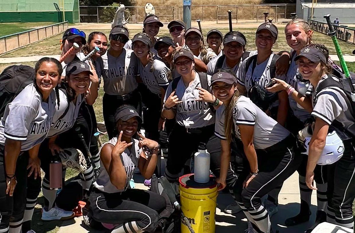 Jasmyn Burns (@burnsjasmyn) on Twitter photo the end of my travel ball career came too soon. But I am so grateful to <a href="/MercadoAcademy/">Athletics Mercado Academy</a> for the past 9 years of greatness. i truly ended my travel ball career with the best coaches and teammates. #AM4L 🖤🤍 the end of my travel ball career came too soon. But I am so grateful to <a href="/MercadoAcademy/">Athletics Mercado Academy</a> for the past 9 years of greatness. i truly ended my travel ball career with the best coaches and teammates. #AM4L 🖤🤍