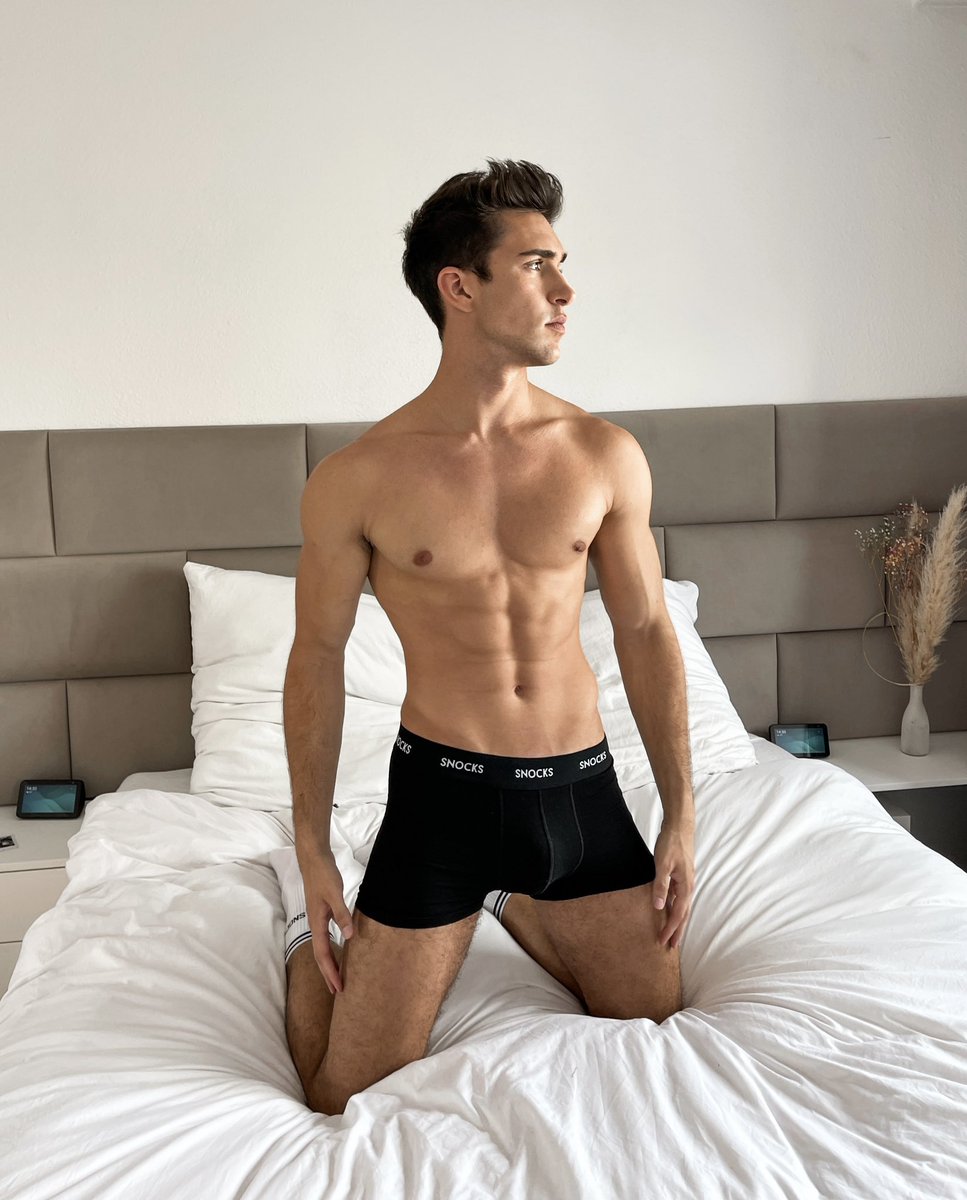 fitluki's tweet photo. My bed is so empty without a partner in it 🤍
Who would like to cuddle? -> Like
Or more? -> Retweet https://t.co/ytpinze6YK