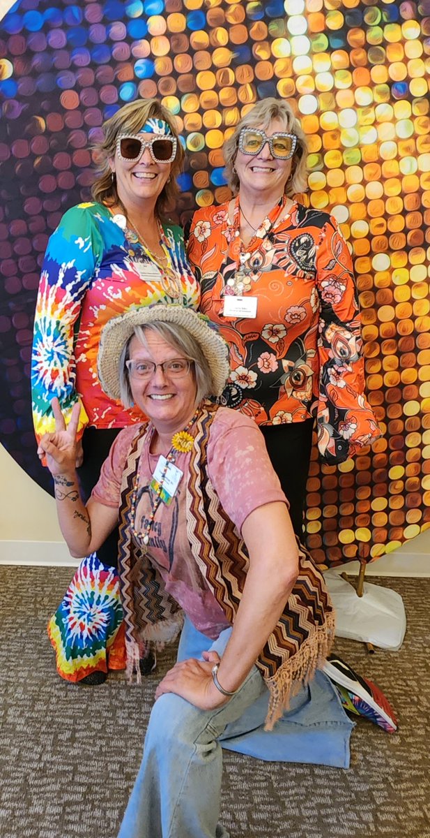OakwoodHC's tweet photo. Oakwood chefs prepared a steak and lobster dinner for our 1970's "Dancing Through the Decades" Theme Dinner. Staff had fun dressing up for the event and making the evening special and fun for our residents. #DancingthroughtheDecades #TriolgyThemeWeeks https://t.co/YiWUZq45n2