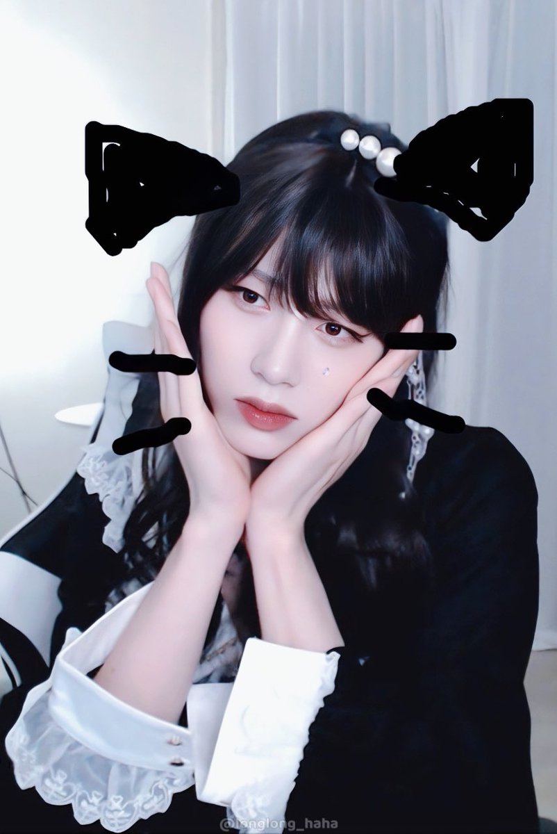 longlong_haha's tweet photo. 😯😯😯

#정현 #이정현 #JUNGHYUN https://t.co/ArYzlqwblm
