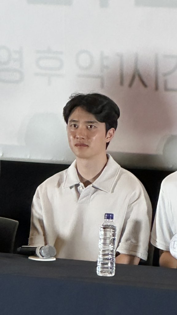 ThatsOkay_D's tweet photo. 230728 더문 GV 시사회 도경수

지브리 남주 아이가!!!!!🧑🏻‍🚀🖤🖤 https://t.co/58efiJcyax