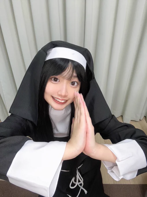 まさかのもう一人のグラドル売り子御殿坂くるみさん!相方のシスター本のコスやってくれます! 