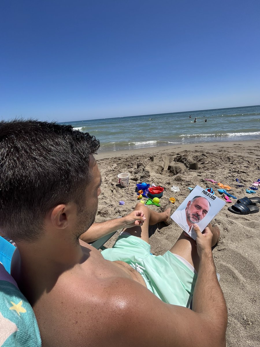 jafuentes1989's tweet photo. Vacaciones para desconectar del 🏀?
@pablolaso #referente #librotop https://t.co/23F1hTHUsu