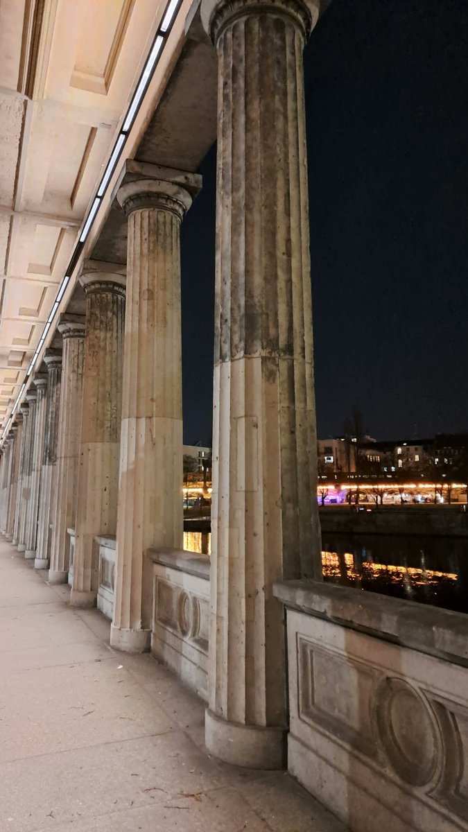 Freya250892's tweet photo. #Berlin #Germany #europe #photography #bridges #night #History #architecture https://t.co/oSlbHvR0Iz