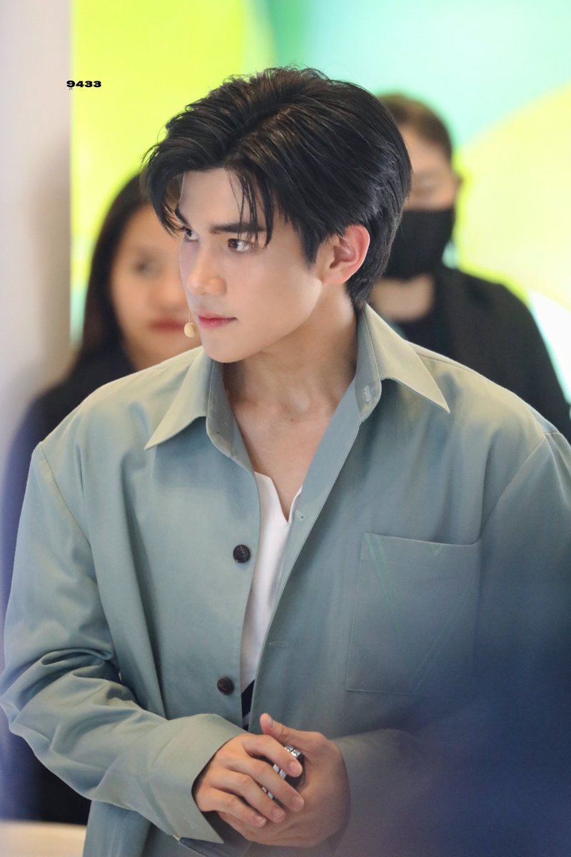 _9433_'s tweet photo. 230728 FOURTH X SAMSUNG

🌀3🌀

#FourthNattawat
#SamsungUnpackedxFOURTH
@tawattannn https://t.co/mHTnxlOMGl