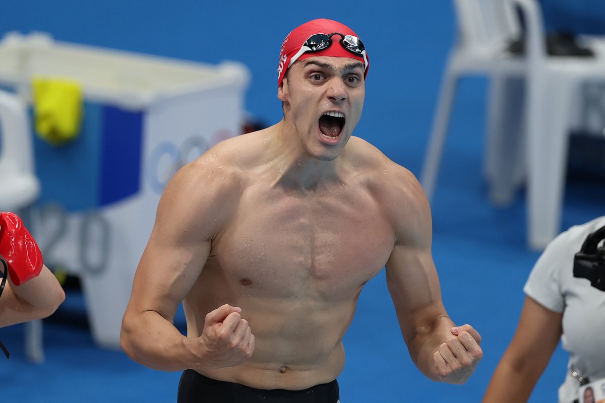 TeamGB's tweet photo. 🏆 WORLD CHAMPIONS 🏆

The fab four roar to 4x200m freestyle GOLD 🥇

@Dunks_Scott @M4ttRichards @Jimbob95goon @tomdean00

#Fukuoka2023 https://t.co/RGgx3NuuKu