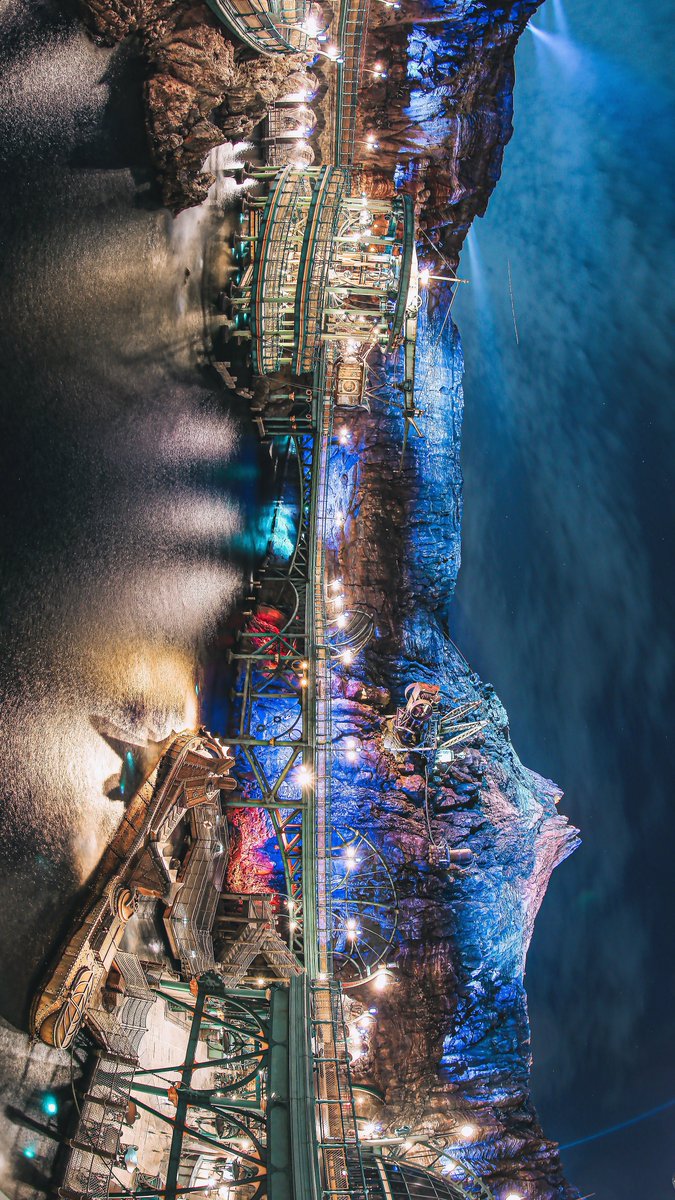 d_Daiki1118's tweet photo. タップしてみる東京ディズニーシーの圧巻の夜景。 https://t.co/3vhVBBep1v