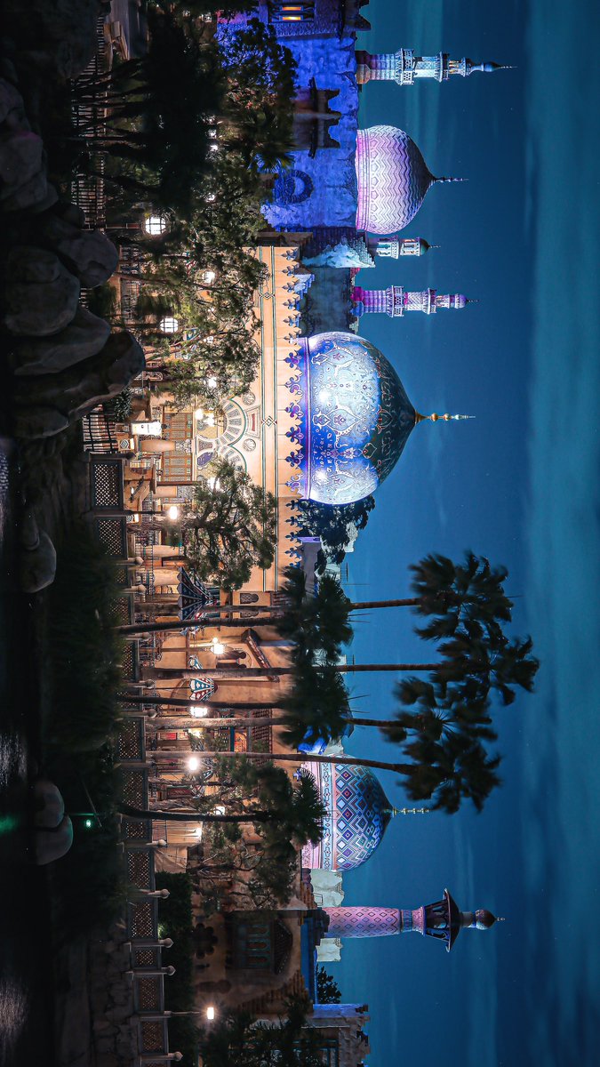 d_Daiki1118's tweet photo. タップしてみる東京ディズニーシーの圧巻の夜景。 https://t.co/3vhVBBep1v
