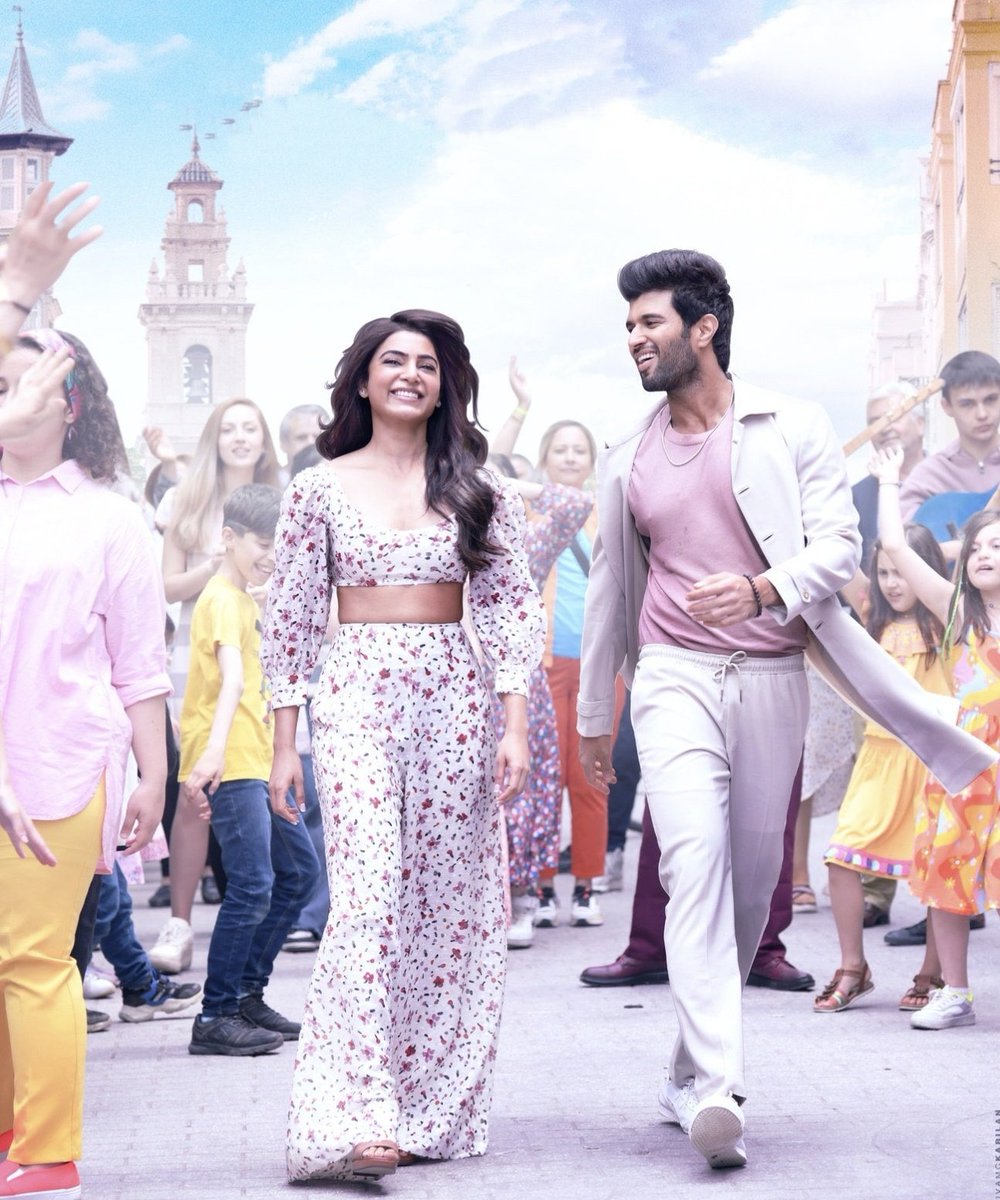 Akshayredyyy's tweet photo. VD Sam Entra intha Bavunnaru๐
@TheDeverakonda
@Samanthaprabhu2
#KushiThirdSingle https://t.co/Qyyza292GI