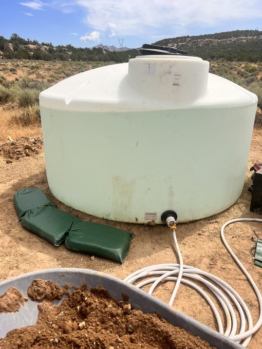 Building an earthbag wall for our cistern #offgrid living, we have no equipment out here, every tree<a href="/tag/offgrid"class="tags">#offgrid</a>
