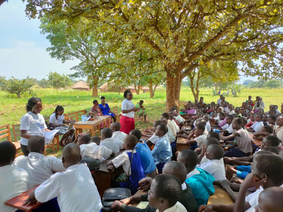 MontezPrudie's tweet photo. #EmpowerFlow .
@Her_Worth_fndn Embracing adolescent care and menstrual hygiene management in Alelelele Primary school to curb teenage pregnancy ๐ https://t.co/kWVYHwulSk