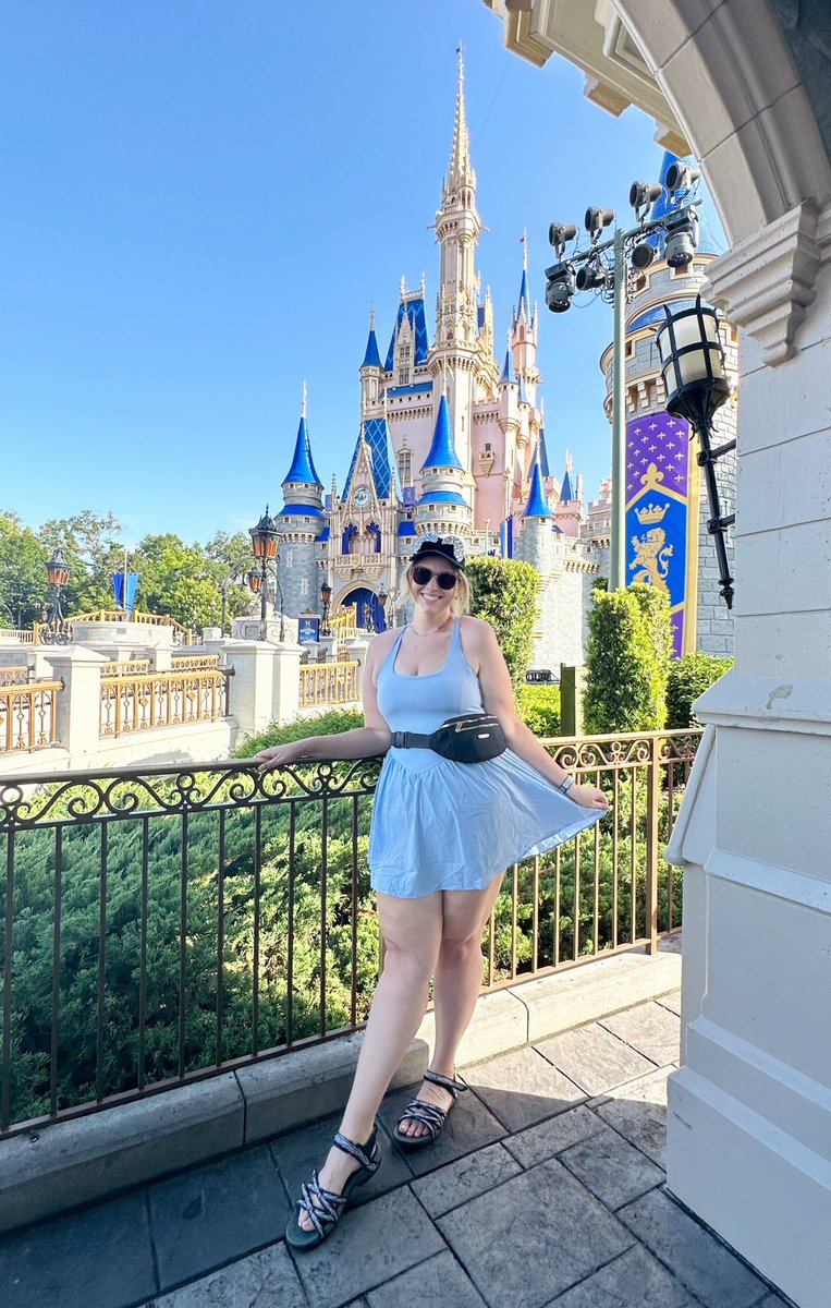 goodbyeemie's tweet photo. Disney photo dump for the timeline 😌✨ https://t.co/eKuOYY2rwK