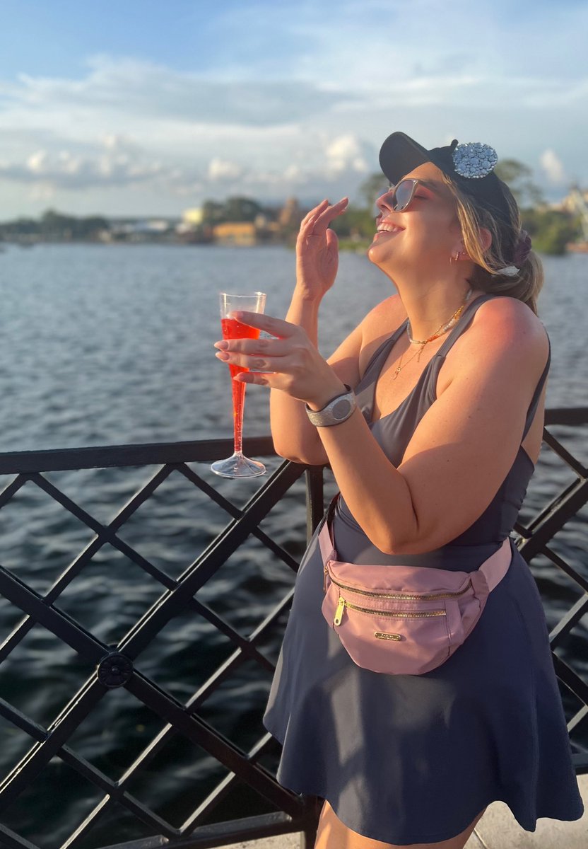 goodbyeemie's tweet photo. Disney photo dump for the timeline 😌✨ https://t.co/eKuOYY2rwK